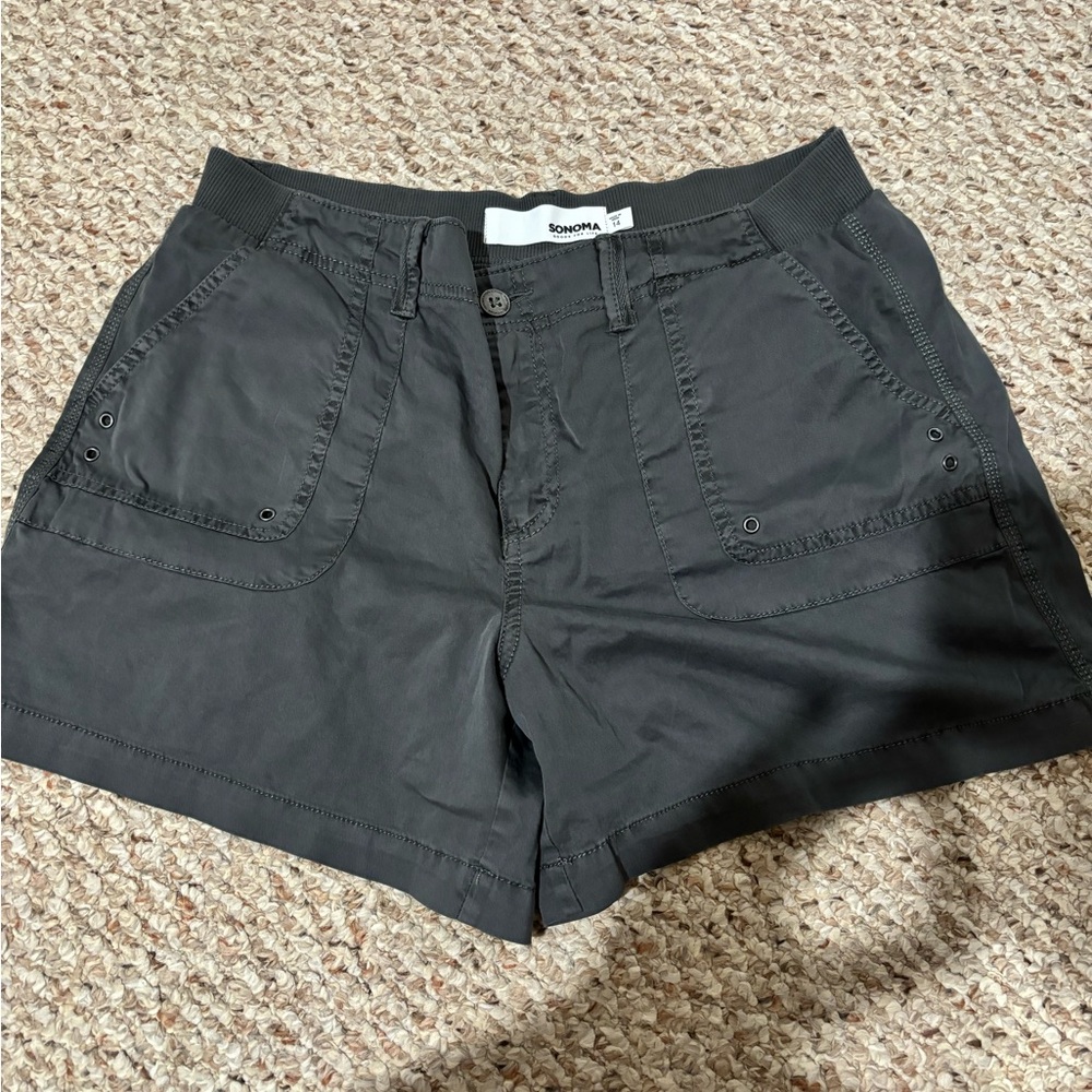 Sonoma Gray Women’s Shorts Sz 14
